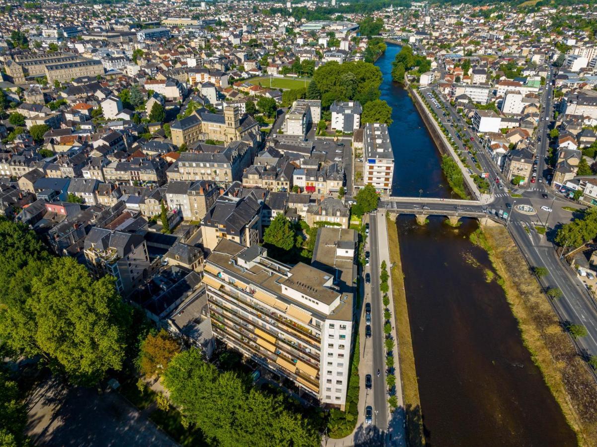 Logis Hotel Noemys Brive - Restaurant Le Teinchurier Bagian luar foto