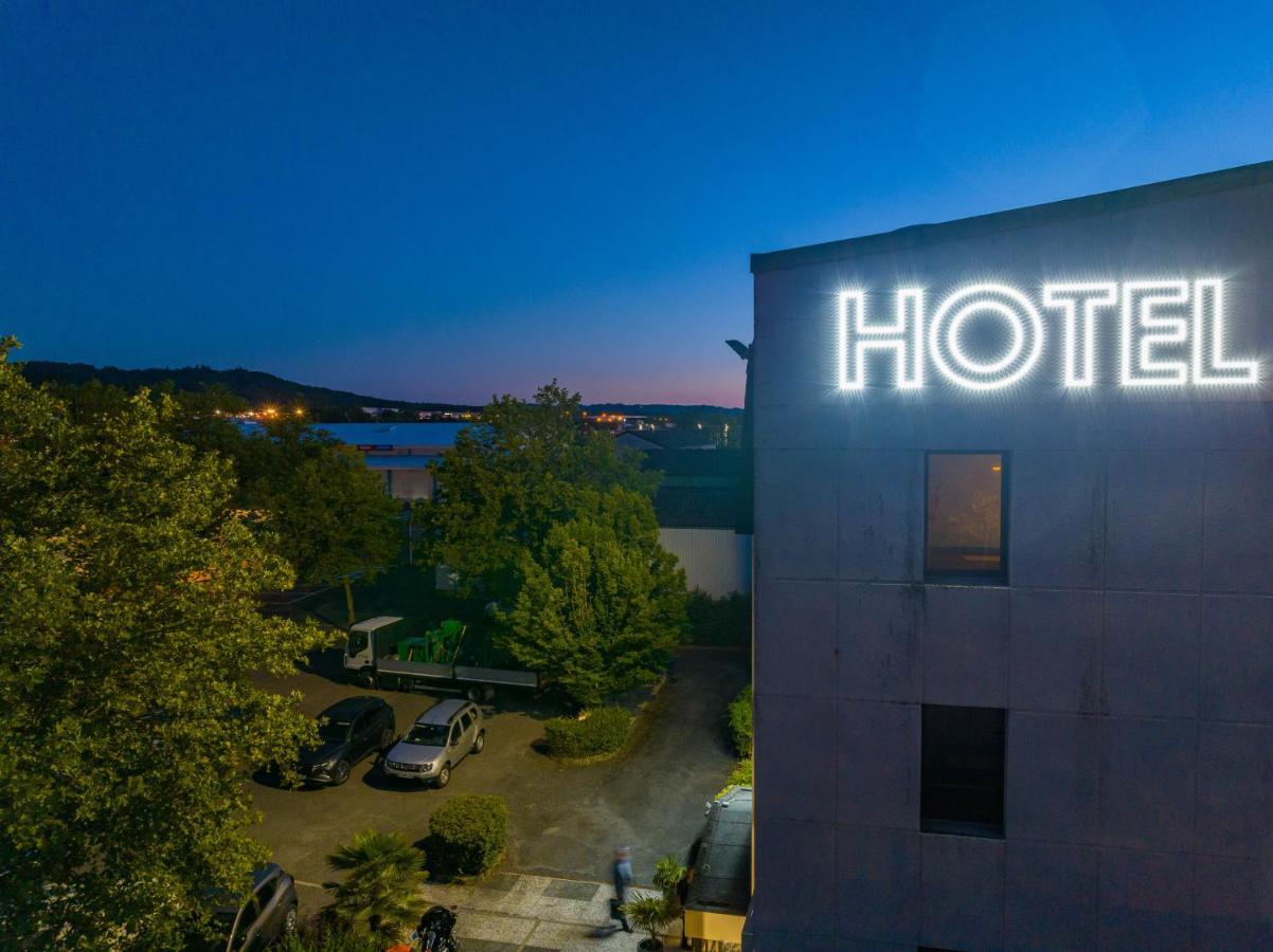 Logis Hotel Noemys Brive - Restaurant Le Teinchurier Bagian luar foto