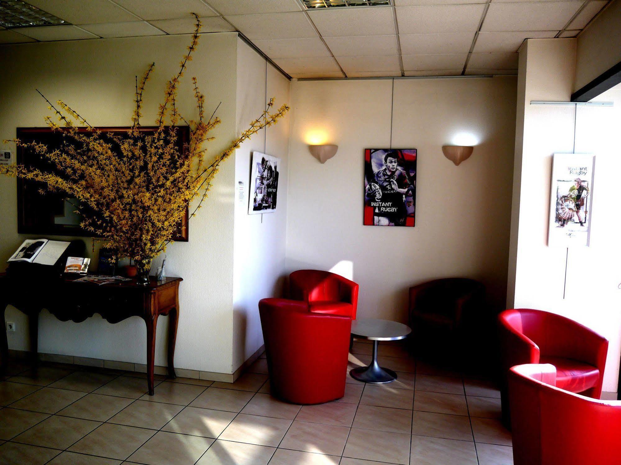 Logis Hotel Noemys Brive - Restaurant Le Teinchurier Bagian luar foto