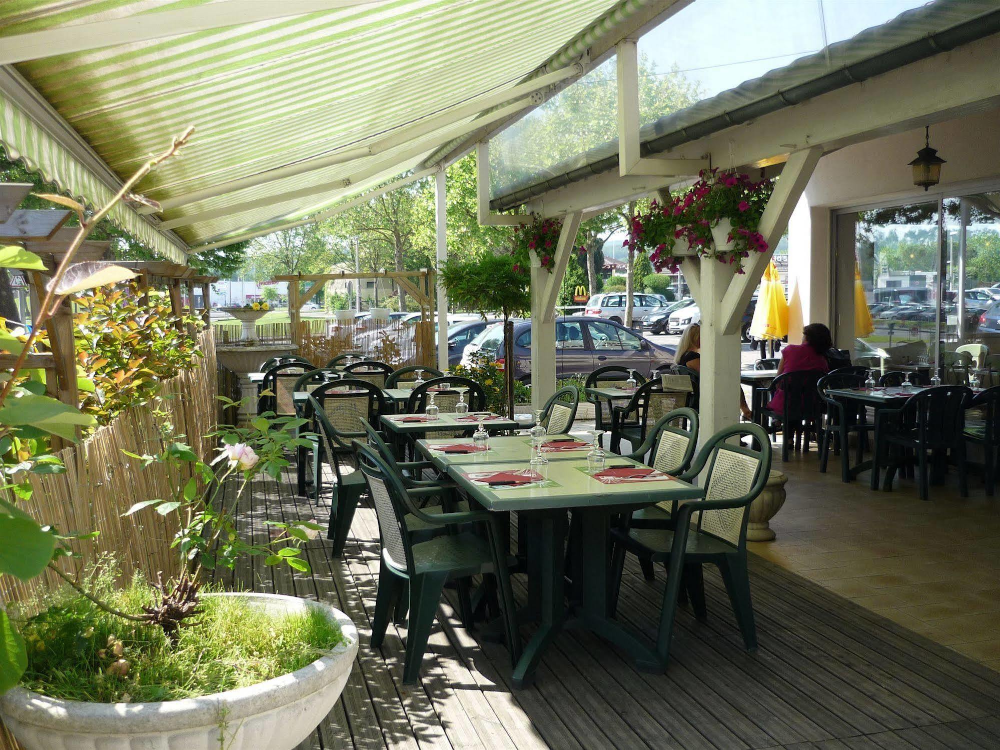 Logis Hotel Noemys Brive - Restaurant Le Teinchurier Bagian luar foto
