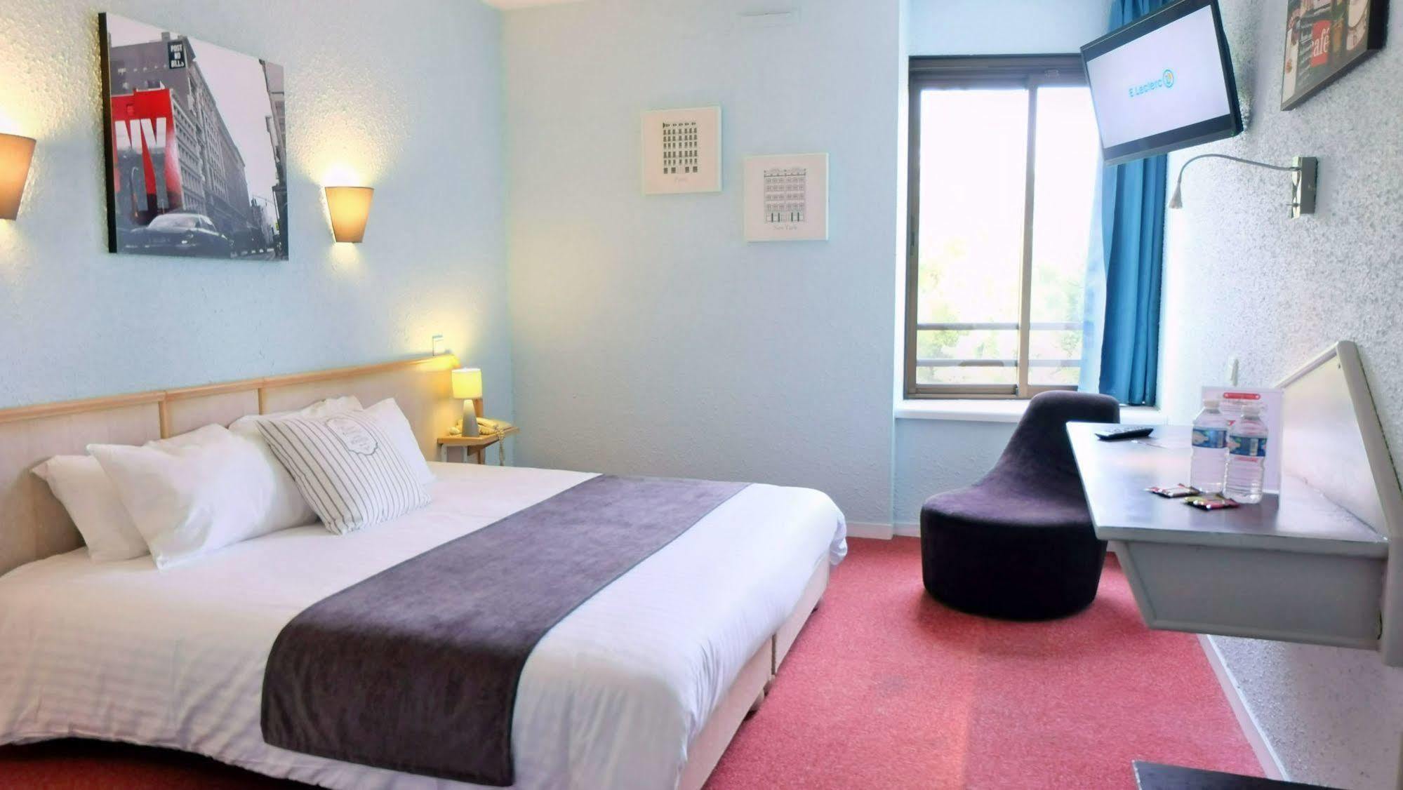 Logis Hotel Noemys Brive - Restaurant Le Teinchurier Bagian luar foto